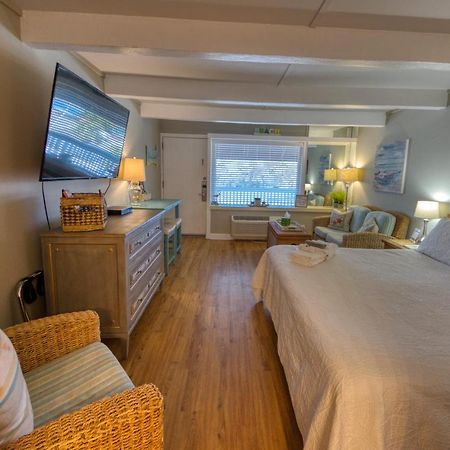 Waterway View Studio 2 W/ Pool, 1 Mile To Wrightsville Beach Уилмингтън Екстериор снимка