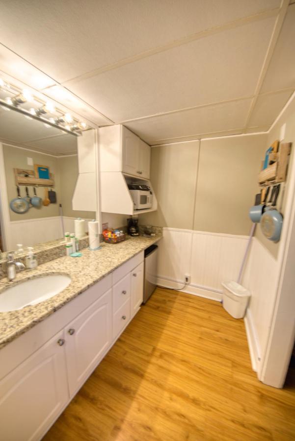 Waterway View Studio 2 W/ Pool, 1 Mile To Wrightsville Beach Уилмингтън Екстериор снимка