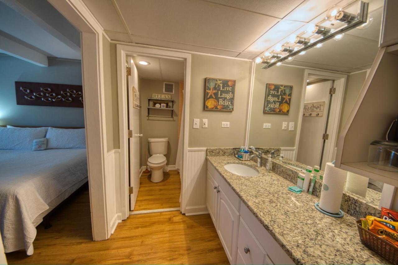 Waterway View Studio 2 W/ Pool, 1 Mile To Wrightsville Beach Уилмингтън Екстериор снимка